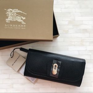 Burberry New Halton Grain Leather Wallet